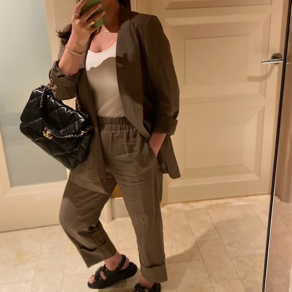 Zara Women's Beige suit set. Blazer L pants M. (Blazer fits M) NWT